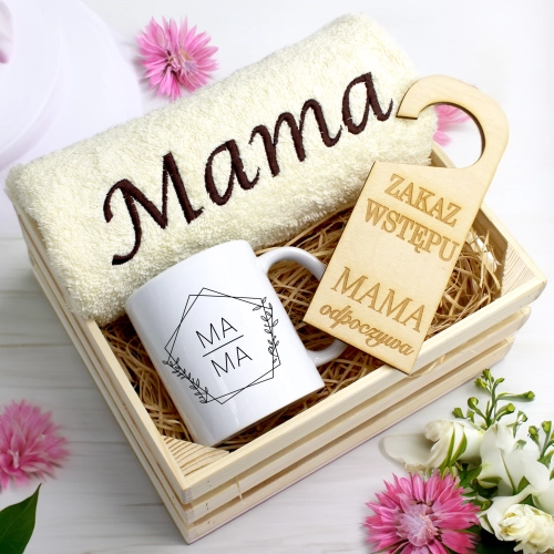 KOMPLET DLA MAMY RĘCZNIK Z HAFTEM + KUBEK 330ml NA PREZENT DZIEŃ MATKI MAMA