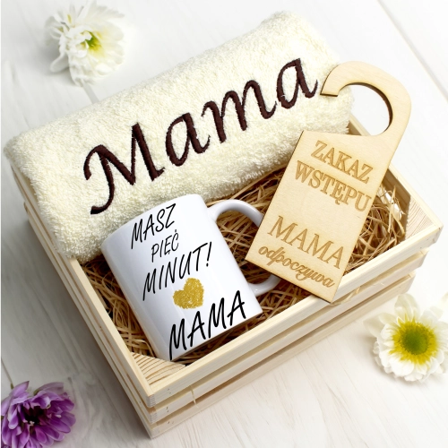 KOMPLET DLA MAMY RĘCZNIK Z HAFTEM + KUBEK 330ml NA PREZENT DZIEŃ MATKI MAMA