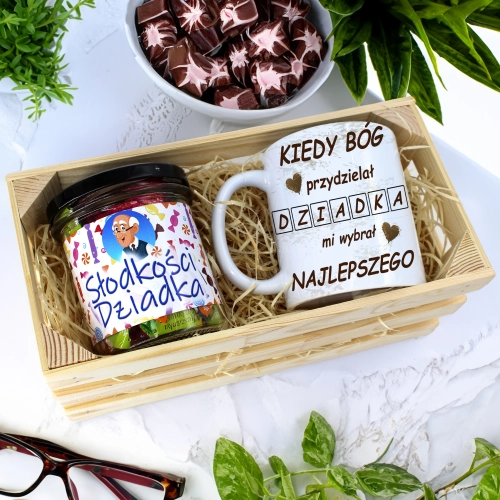 PREZENT DLA DZIADKA KOMPLET KUBEK I SŁODYCZE W SKRZYNCE DZIADEK UPOMINEK