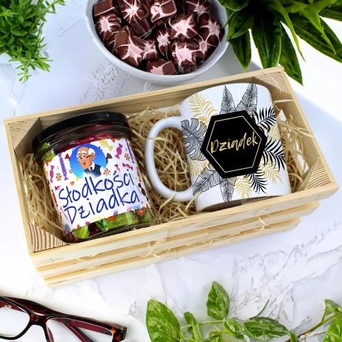 PREZENT DLA DZIADKA KOMPLET KUBEK I SŁODYCZE W SKRZYNCE DZIADEK UPOMINEK