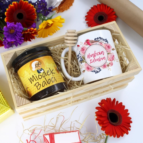 PREZENT DLA BABCI KOMPLET KUBEK MIÓD NATURALNY SKRZYNCE BABCIA UPOMINEK