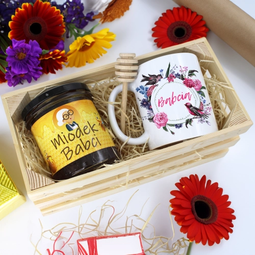 PREZENT DLA BABCI KOMPLET KUBEK MIÓD NATURALNY SKRZYNCE BABCIA UPOMINEK