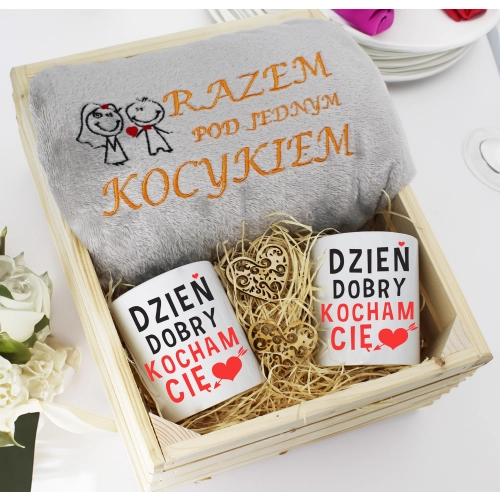 PREZENT ŚLUBNY ZESTAW KOC 160x200 + KUBKI ŻONA MĄŻ
