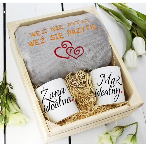 PREZENT ŚLUBNY ZESTAW KOC 160x200 + KUBKI ŻONA MĄŻ