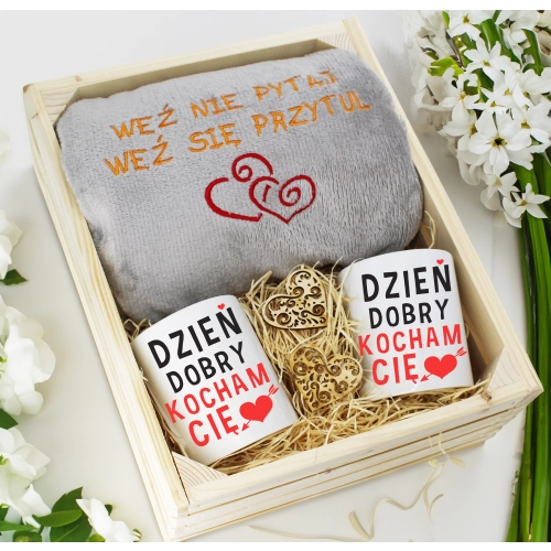 PREZENT ŚLUBNY ZESTAW KOC 160x200 + KUBKI ŻONA MĄŻ
