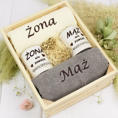 PREZENT ŚLUBNY ZESTAW RĘCZNIKI + KUBKI ŻONA i MĄŻ