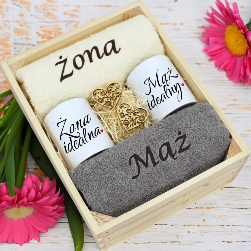 PREZENT ŚLUBNY ZESTAW RĘCZNIKI + KUBKI ŻONA i MĄŻ