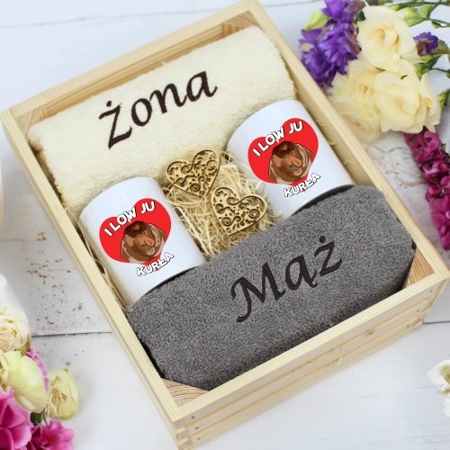 PREZENT ŚLUBNY ZESTAW RĘCZNIKI + KUBKI ŻONA i MĄŻ