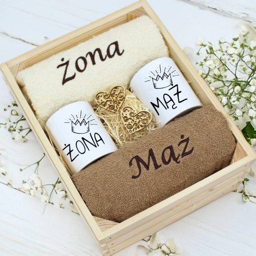 PREZENT ŚLUBNY ZESTAW RĘCZNIKI + KUBKI ŻONA i MĄŻ