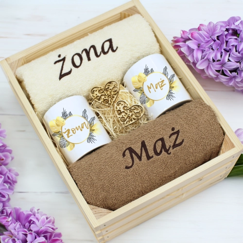 PREZENT ŚLUBNY ZESTAW RĘCZNIKI + KUBKI ŻONA i MĄŻ