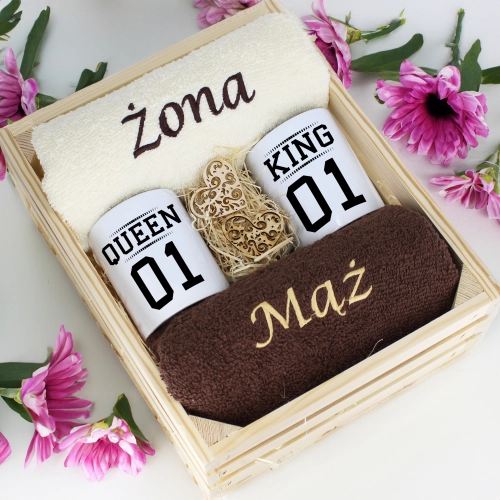 PREZENT ŚLUBNY ZESTAW RĘCZNIKI + KUBKI ŻONA i MĄŻ