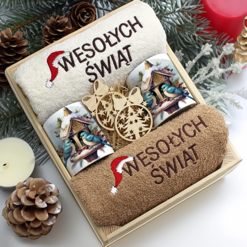 ZESTAW PREZENT ŚWIĄTECZNY KOMPLET KUBKI RĘCZNIKI W SKRZYNCE ŚWIĘTA MIKOŁAJ