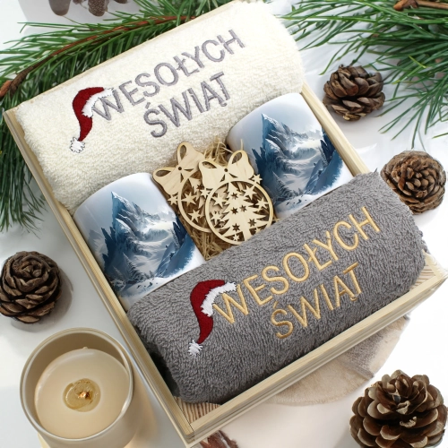 ZESTAW PREZENT ŚWIĄTECZNY KOMPLET KUBKI RĘCZNIKI W SKRZYNCE ŚWIĘTA MIKOŁAJ