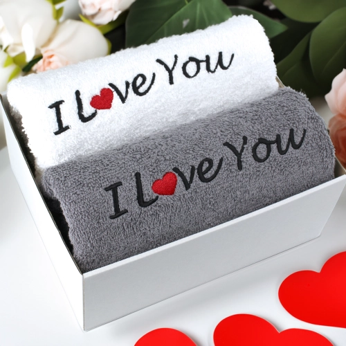 PREZENT NA WALENTYNKI KOMPLET RĘCZNIKÓW Z HAFTEM I LOVE YOU ZESTAW UPOMINEK