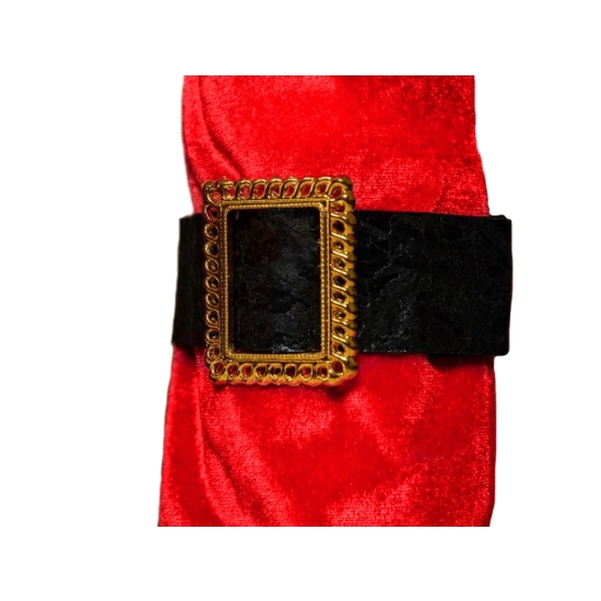 Zbliżenie na ozdobny czarny pas i złotą klamrę pokrowca na butelkę, pokazujące detale wykonania.