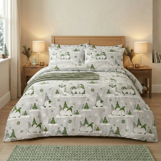 Elegancka sypialnia w przytulnym klimacie z jasnym łóżkiem ubranym w piękną pościel 