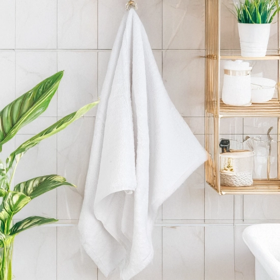 GRUBY RĘCZNIK KĄPIELOWY 70x140cm 550g/m2 PREMIUM CHŁONNY BIAŁY