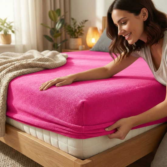 POLSKIE PRZEŚCIERADŁO FROTTE 60X120 Z GUMKĄ DO ŁÓŻECZKA CIEMNY RÓŻ