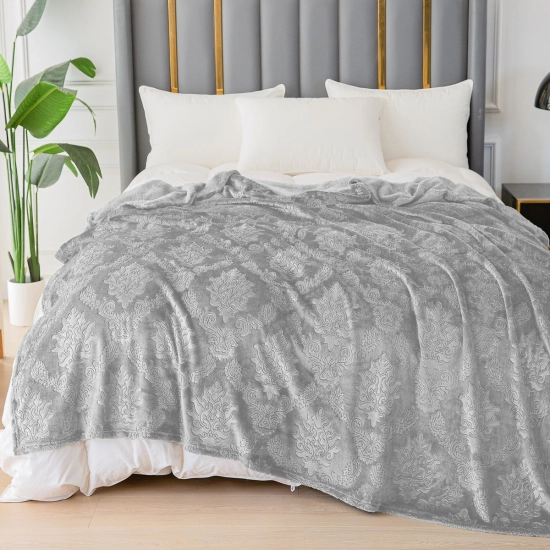 KOC TŁOCZONY NA ŁÓŻKO IMPERIAL MIKROFIBRA 160X200 NARZUTA JASNY SZARY