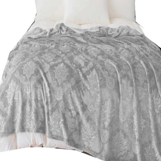 KOC TŁOCZONY NA ŁÓŻKO IMPERIAL MIKROFIBRA 160X200 NARZUTA JASNY SZARY