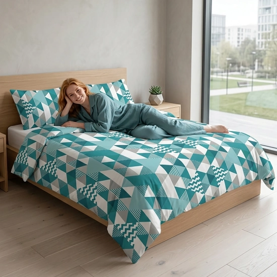 Nowoczesna pościel w turkusowe geometryczne wzory Lazurowy Pryzmat z prześcieradłem polskiej marki J&W