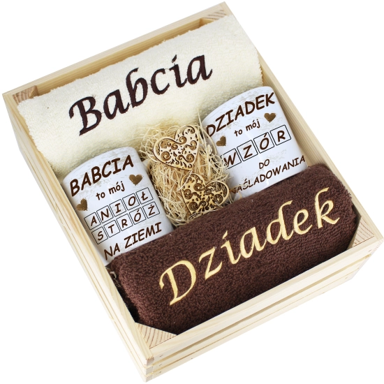 IDEALNY PREZENT - ZESTAW RĘCZNIKI + KUBKI BABCIA i DZIADEK