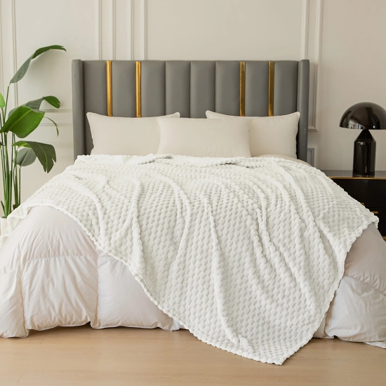 KOC 160x200 NARZUTA NA ŁÓŻKO Z MIKROFIBRY MIĘKKI KAPA CUBETTO ECRU