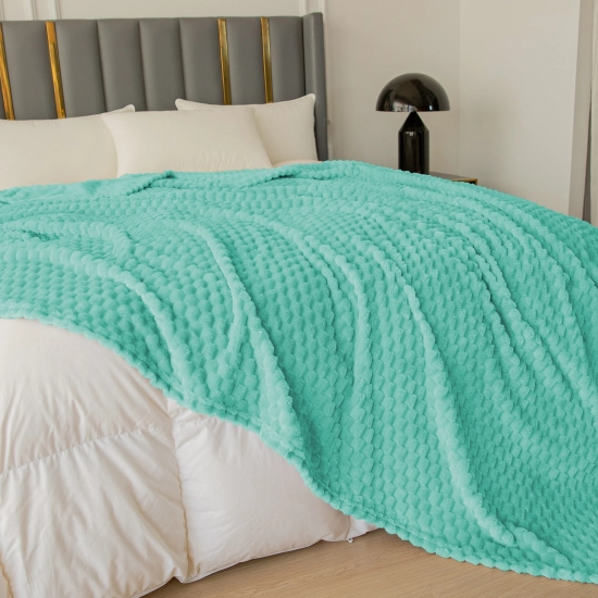 LAZUROWY KOC 160x200 NARZUTA NA ŁÓŻKO Z MIKROFIBRY MIĘKKI KAPA CUBETTO KAPA