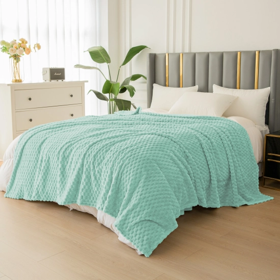 LAZUROWY KOC 160x200 NARZUTA NA ŁÓŻKO Z MIKROFIBRY MIĘKKI KAPA CUBETTO KAPA