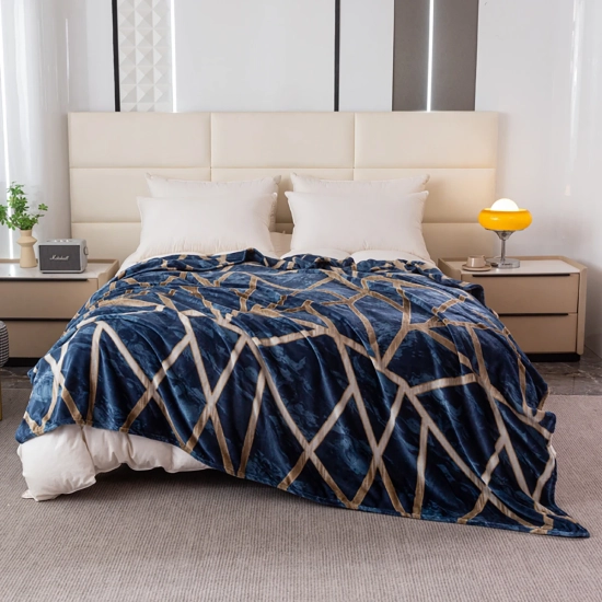 Koc z mikrofibry 200x220 cm we wzory – duży, miękki i ciepły