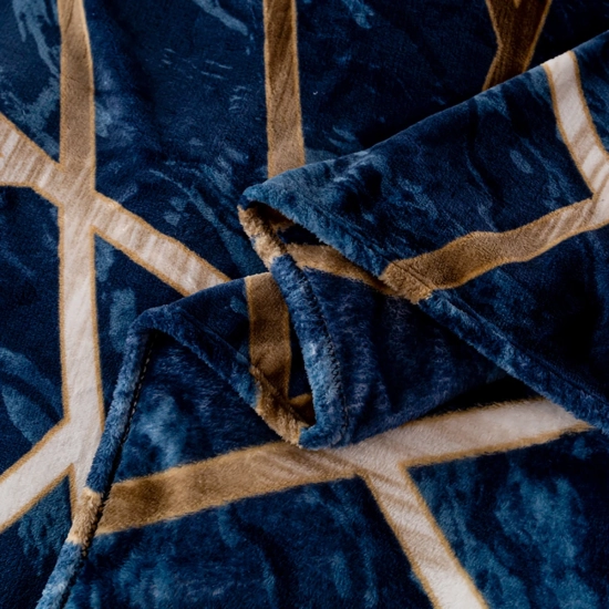 Koc z mikrofibry 200x220 cm we wzory – duży, miękki i ciepły