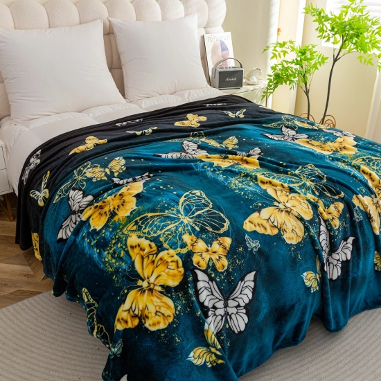 Koc z mikrofibry 160x200 cm we wzory – miękki i ciepły, idealny na kanapę lub łóżko