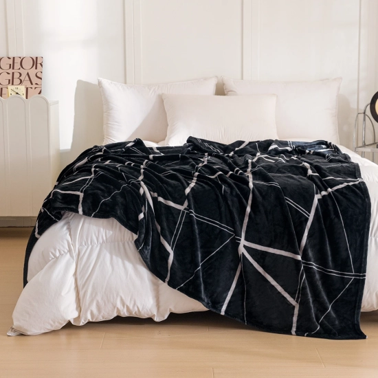 Koc z mikrofibry 200x220 cm we wzory – duży, miękki i ciepły