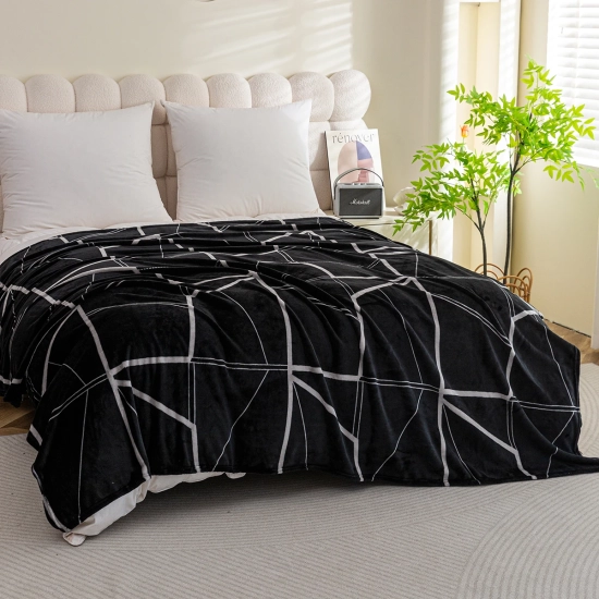 Koc z mikrofibry 200x220 cm we wzory – duży, miękki i ciepły