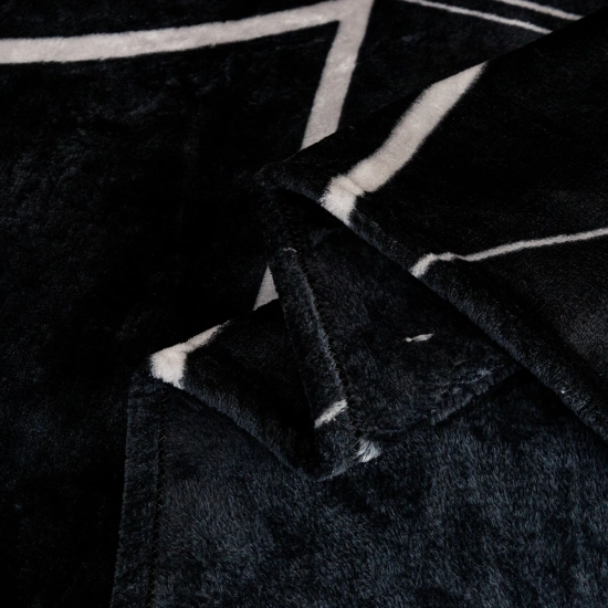 Duży dekoracyjny koc z mikrofibry 200x220 cm – idealny na łóżko małżeńskie