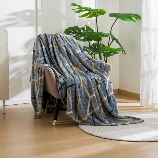 Duży dekoracyjny koc z mikrofibry 200x220 cm – idealny na łóżko małżeńskie