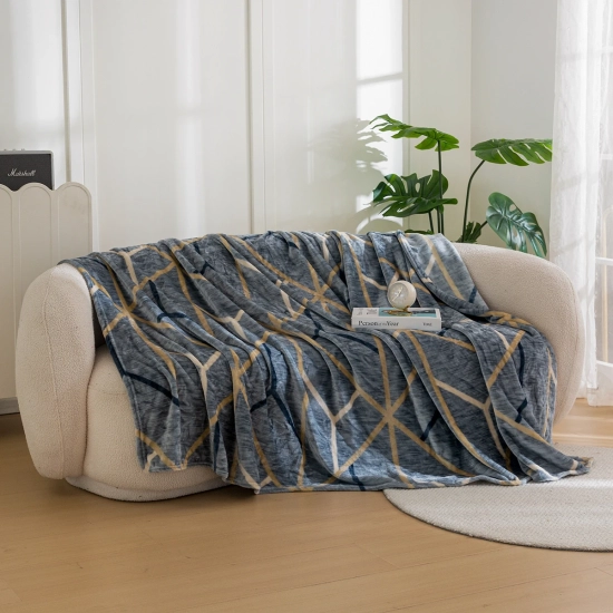 Koc z mikrofibry 200x220 cm – stylowy wzór i przytulna miękkość