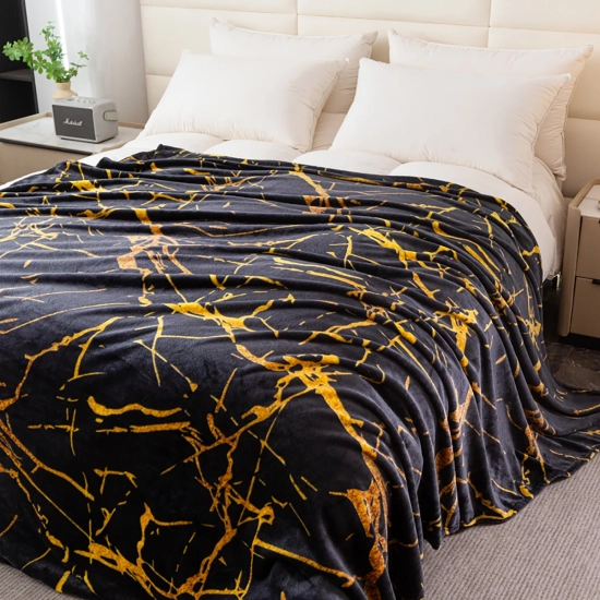 Koc z mikrofibry 200x220 cm we wzory – duży, miękki i ciepły