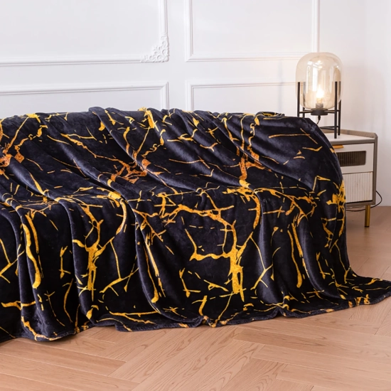 Koc z mikrofibry 200x220 cm we wzory – duży, miękki i ciepły