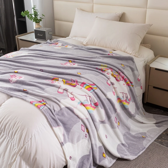 Koc dekoracyjny z mikrofibry 160x200 cm – elegancki wzór do każdego wnętrza