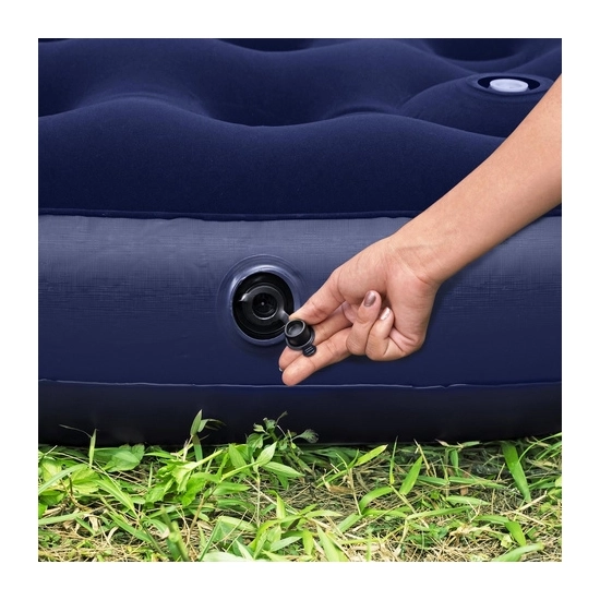 Zbliżenie na welurowe pokrycie materaca Bestway, ukazujące jego miękką teksturę i szwy