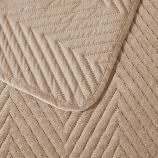 NARZUTA WELUROWA 170X210 NA KANAPĘ PREMIUM VELVET PIKOWANA BEŻOWY