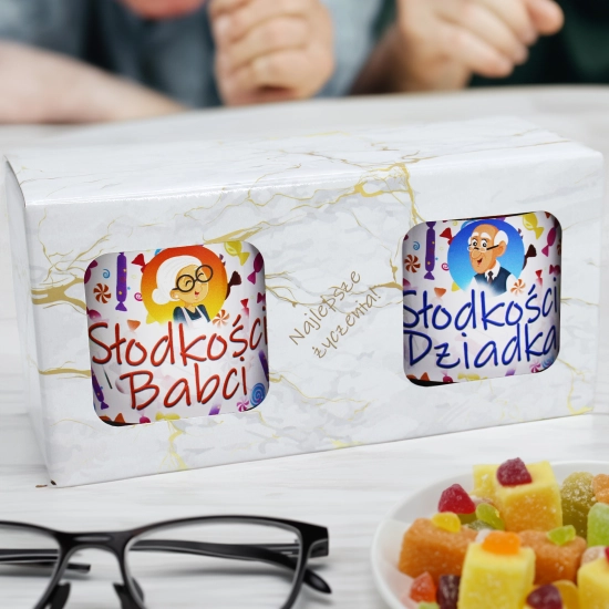 ZESTAW SŁODYCZY DLA BABCI DZIADKA W OZDOBNYM PUDEŁKU BABCIA DZIADEK PREZENT