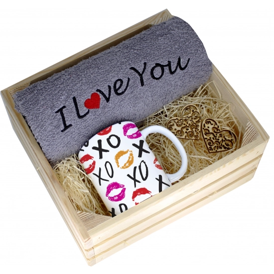 KOMPLET PREZENT KUBEK RĘCZNIK SKRZYNKA WALENTYNKI