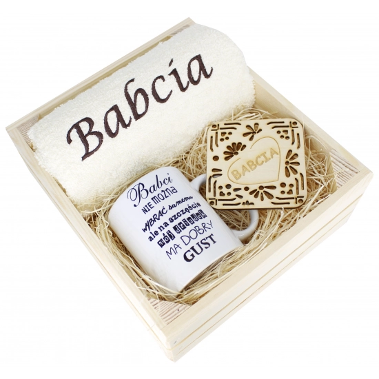 SUPER PREZENT DLA BABCI RĘCZNIK + KUBEK SKRZYNKA