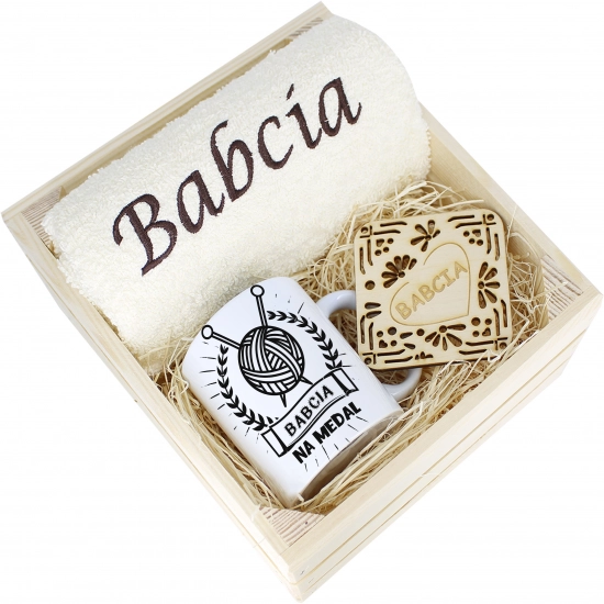 SUPER PREZENT DLA BABCI RĘCZNIK + KUBEK SKRZYNKA