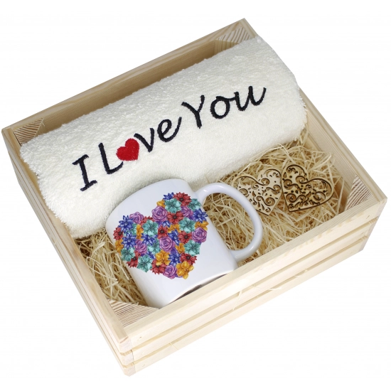 KOMPLET PREZENT KUBEK RĘCZNIK SKRZYNKA WALENTYNKI