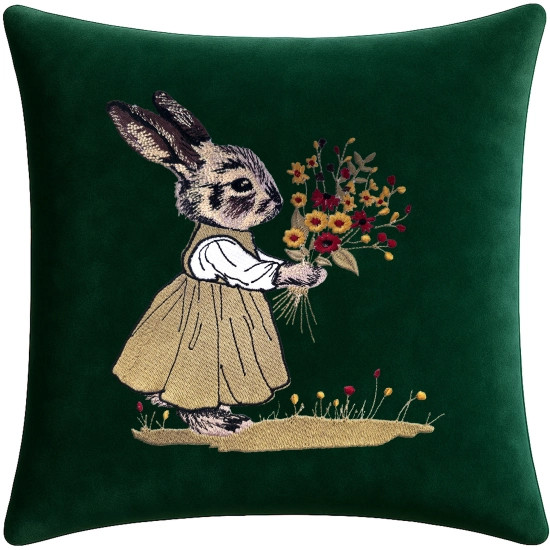 POSZEWKA DEKORACYJNA PREMIUM WELUROWA 40x40 Z HAFTEM WIELKANOCNA VELVET