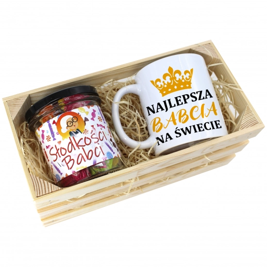 PREZENT DLA BABCI KOMPLET KUBEK I SŁODYCZE W SKRZYNCE BABCIA UPOMINEK