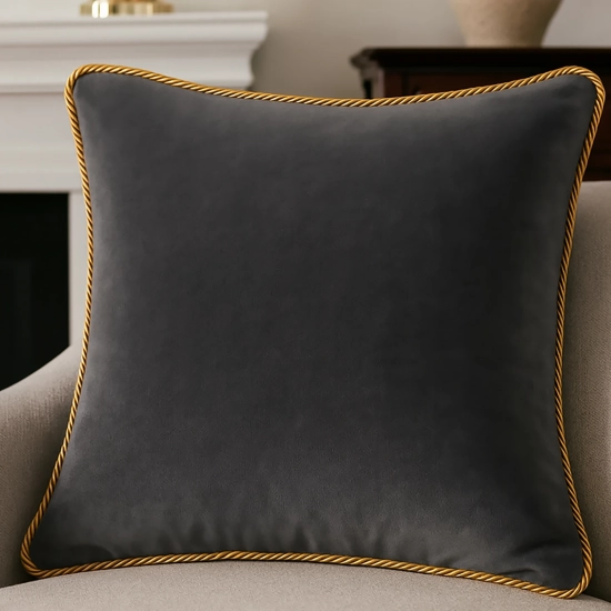 Luksusowa kwadratowa poszewka na poduszkę 40x40 cm z aksamitnego weluru i dekoracyjnym sznurem.